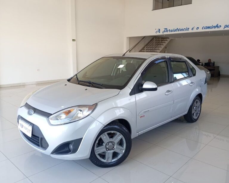 Fiesta Sedan Class Carro novíssimo Ótima procedência