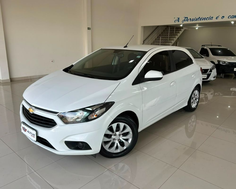 Carro novíssimo Ótima procedência