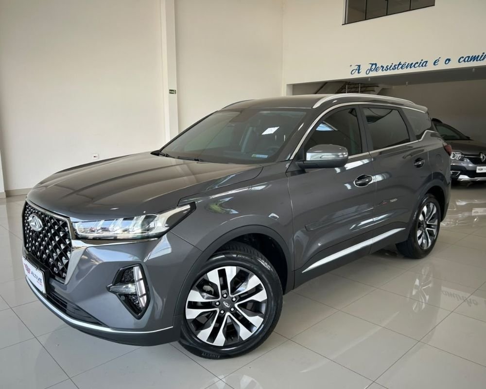 Carro novíssimo Baixa Km. Na garantia de fábrica